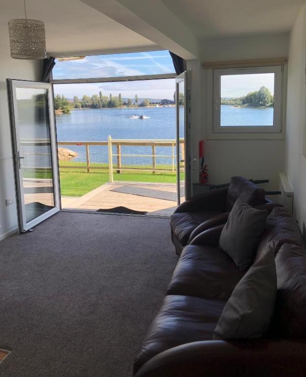 Lake View Lodge Chichester Esterno foto